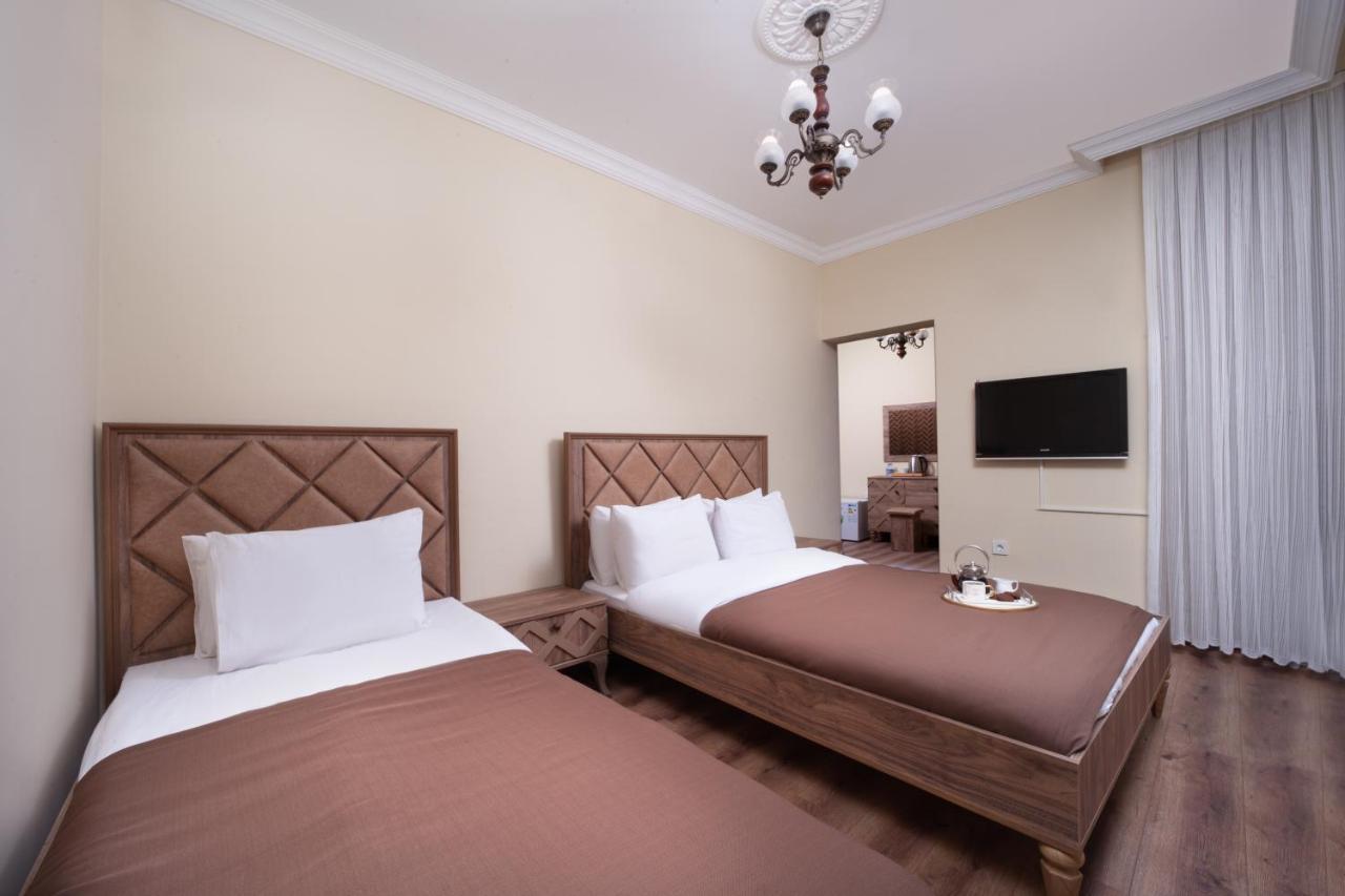 Taxim Cool Hotel อิสตันบูล ภายนอก รูปภาพ